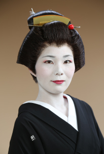 芸妓「かな子」顔写真